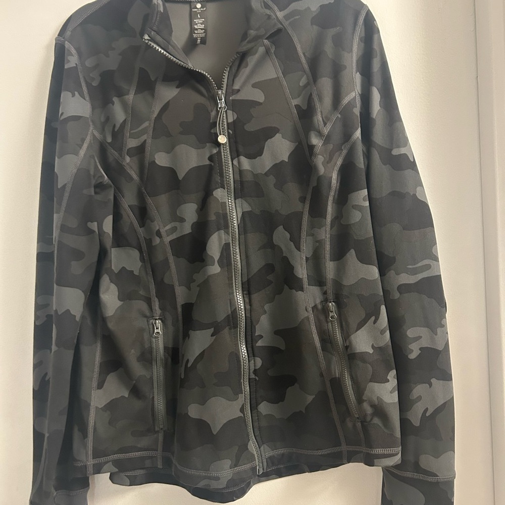 Yogalicious Camouflage Zip-Up Hoodie